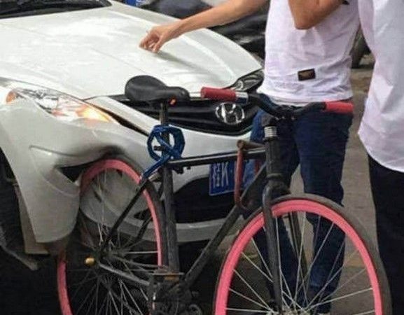 Bike 1, Hyundai 0